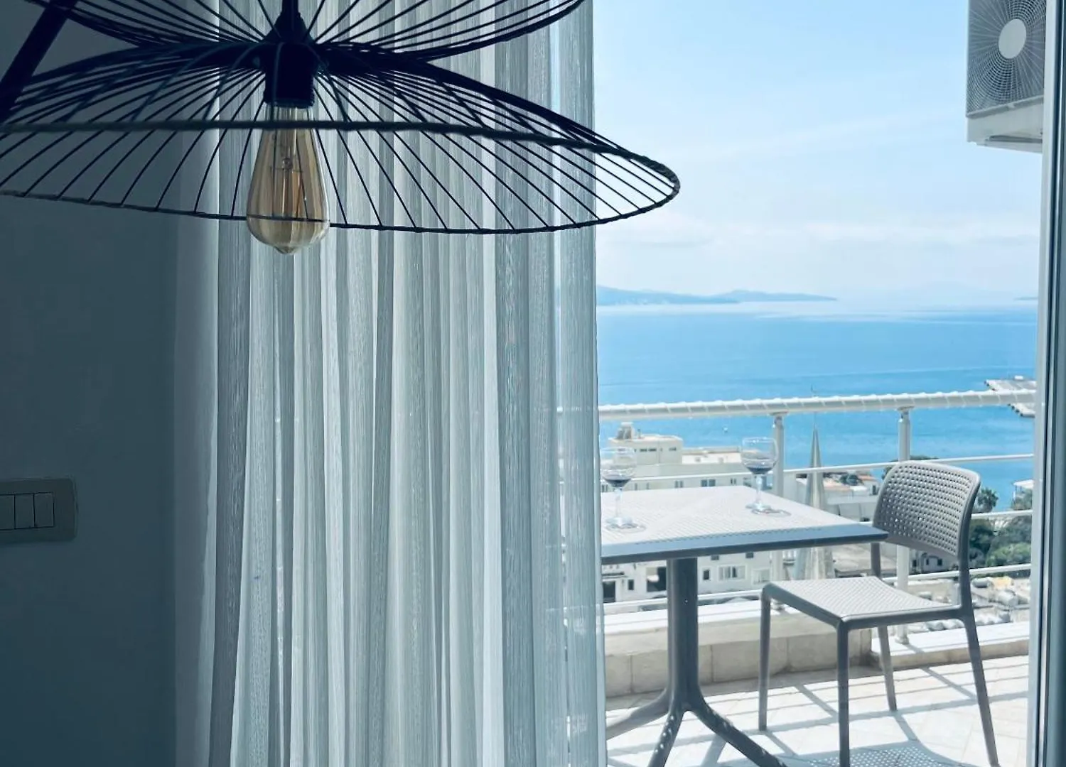 Seaside Serenity! Free Parking! Sarande Apartment